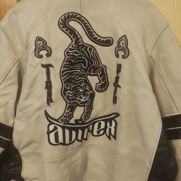 Avirex Cream and Black Bomber Jacket - Picture 2 of 8